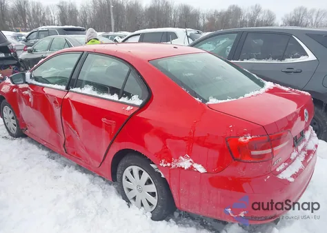 2015 Volkswagen Jetta 2.0L S z USA, uszkodzony, nr VIN 3VW2K7AJ2FM422227